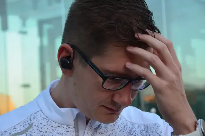 Zdjęcie Słuchawki do biegania które nie wypadają z uszu – wybierz najlepsze modele