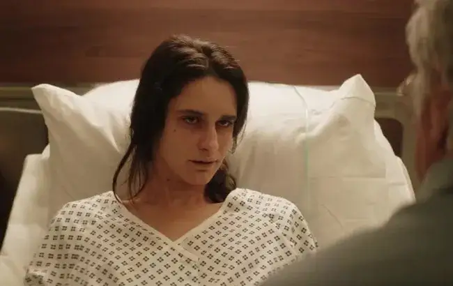 Zdjęcie W labiryncie film o co chodzi: zaskakujące zakończenie i symbolika 23