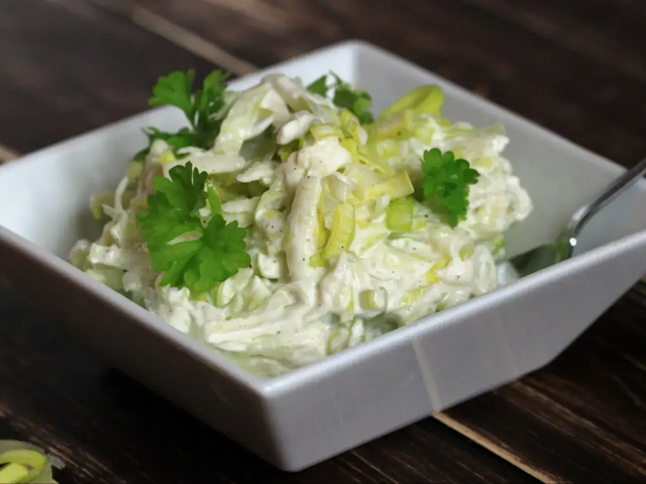 Zdjęcie Jak przygotować pora do sałatki: proste triki, które zachwycą smakami