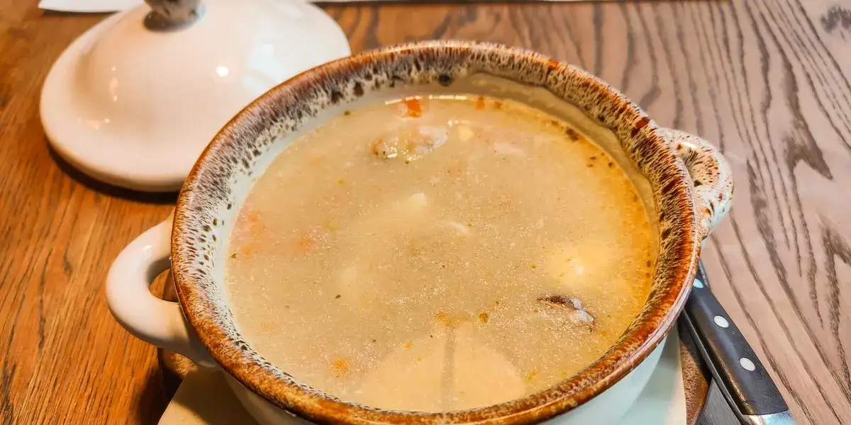 Zdjęcie Jak odkwasić zupę - skuteczne sposoby na zbyt kwaśny smak