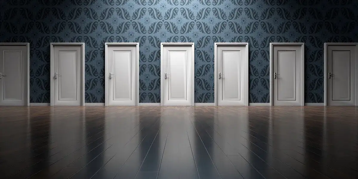 Zdjęcie Sennik drzwi których nie można zamknąć – zrozum swoje lęki i niepokoje