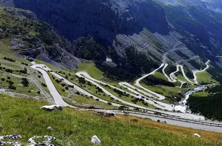 Zdjęcie Trasy motocyklowe opolskie: odkryj najpiękniejsze szlaki i wyzwania