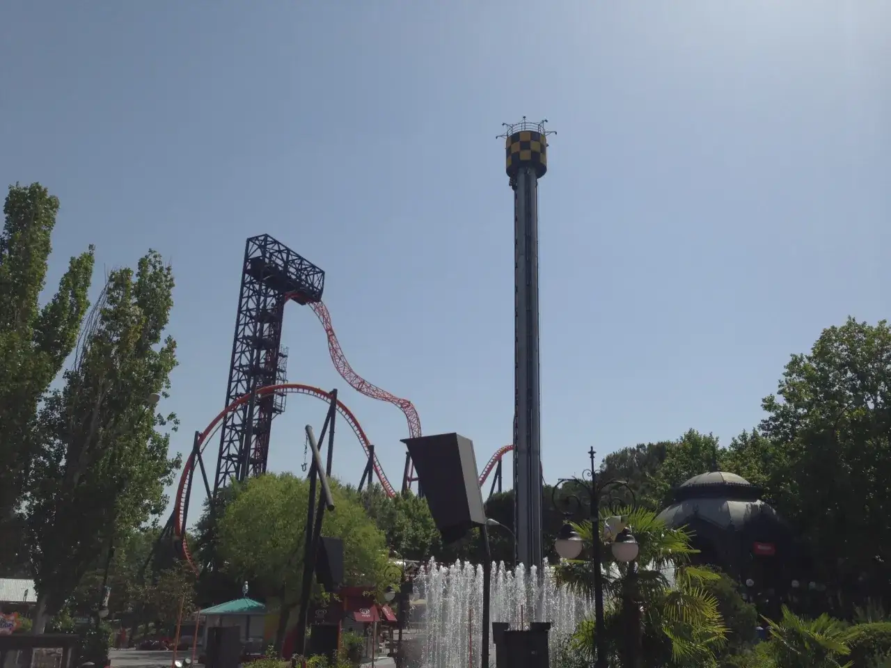 Zdjęcie &iquest;Sabes cu&aacute;nto mide la lanzadera del parque de atracciones? Sorprendente altura