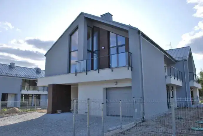 Zdjęcie Szare okna jaka elewacja – najlepsze kolory dla eleganckiego wyglądu