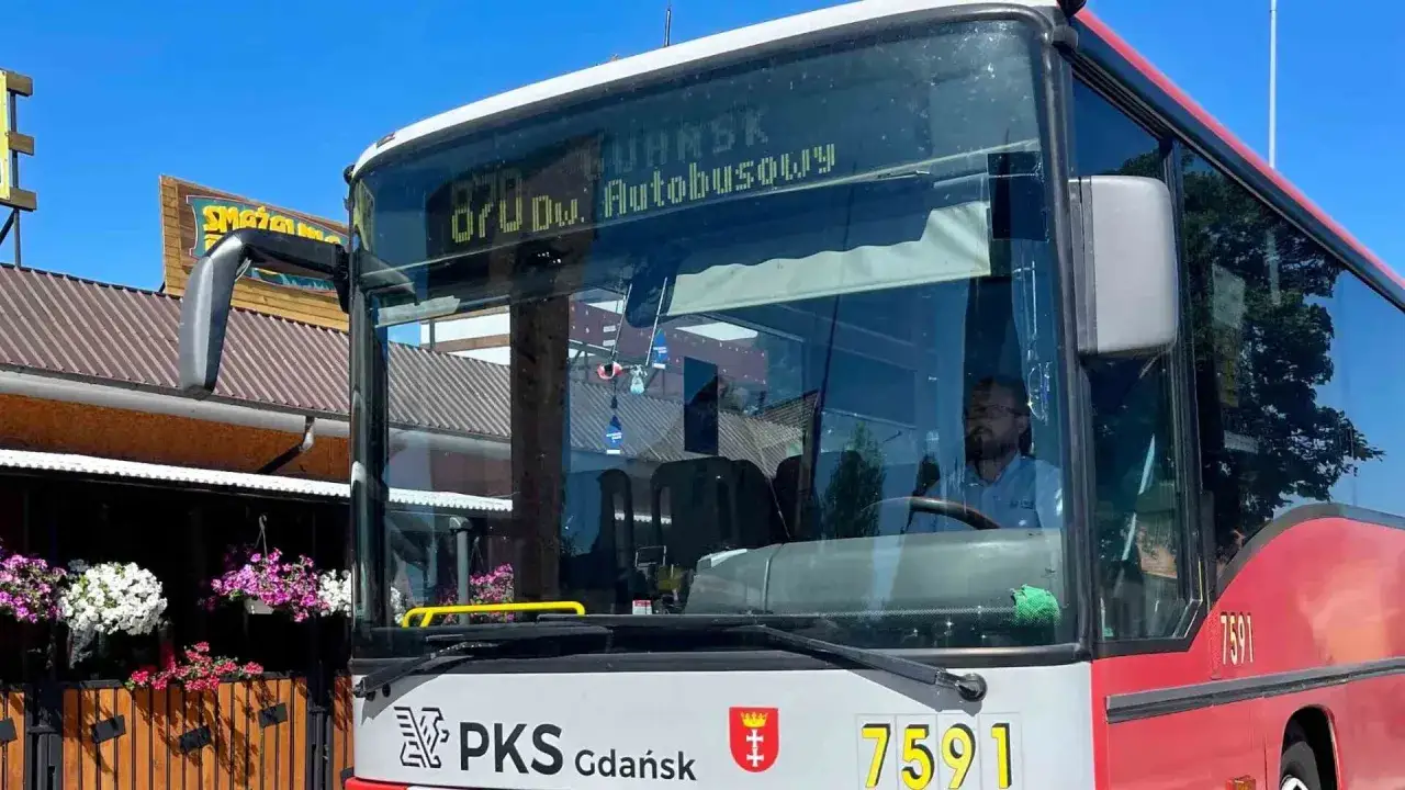 Zdjęcie Ile jedzie autobus z Gdańska do Krynicy Morskiej? Czas i trasa podróży