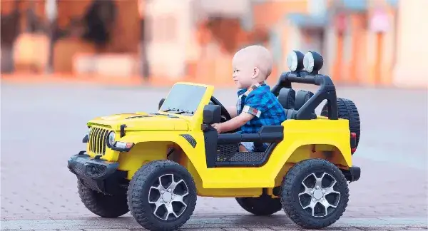 Zdjęcie Jaki akumulator do samochodu elektrycznego dla dzieci - uniknij błędów przy wyborze