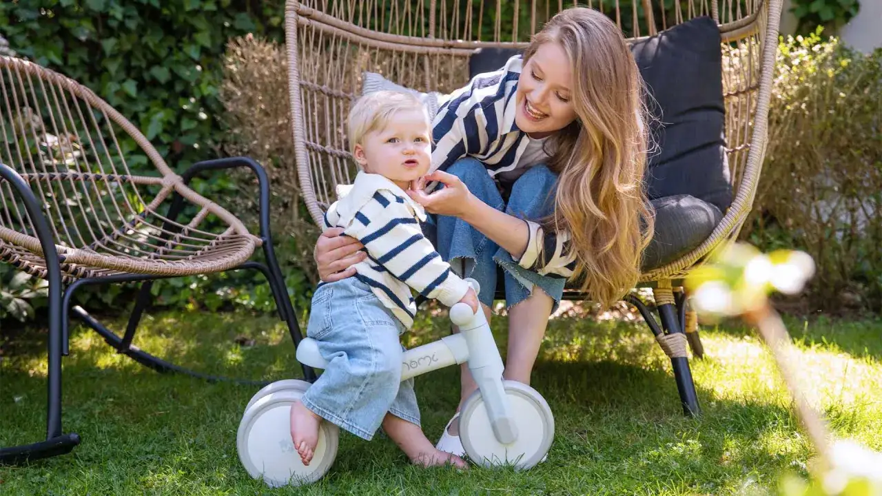 Zdjęcie Jaki jeździk dla rocznego dziecka: 5 kluczowych zasad przy wyborze zabawki