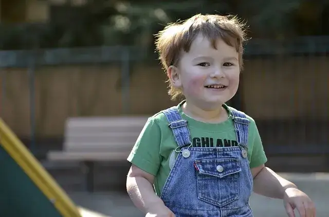 Zdjęcie Ile wynosi renta na dziecko z autyzmem i jakie są dostępne formy wsparcia