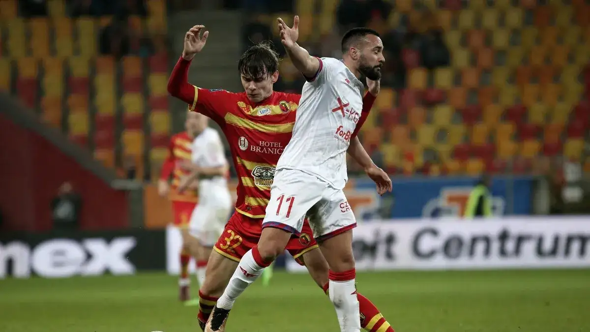 Zdjęcie Kiedy rozgrywki ekstraklasy? Zobacz daty i szczegóły sezonu!