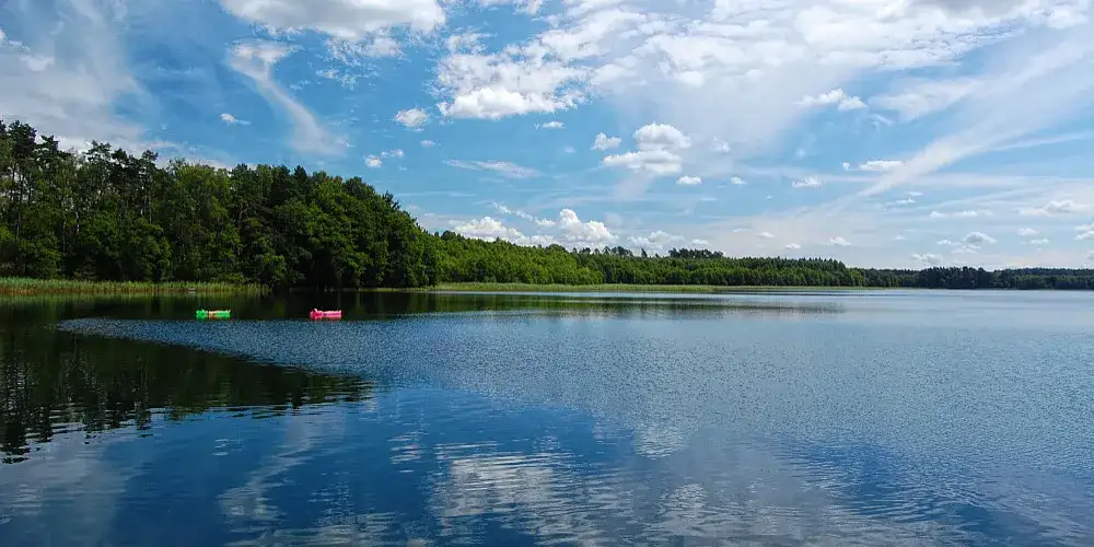 Zdjęcie Jezioro Szerokie: raj dla wędkarzy i miłośników natury w Drawieńskim Parku