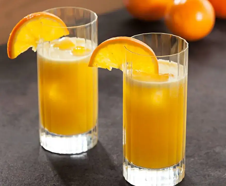 Zdjęcie Kolano pszczoły drink - przepis na orzeźwiający napój na każdą okazję