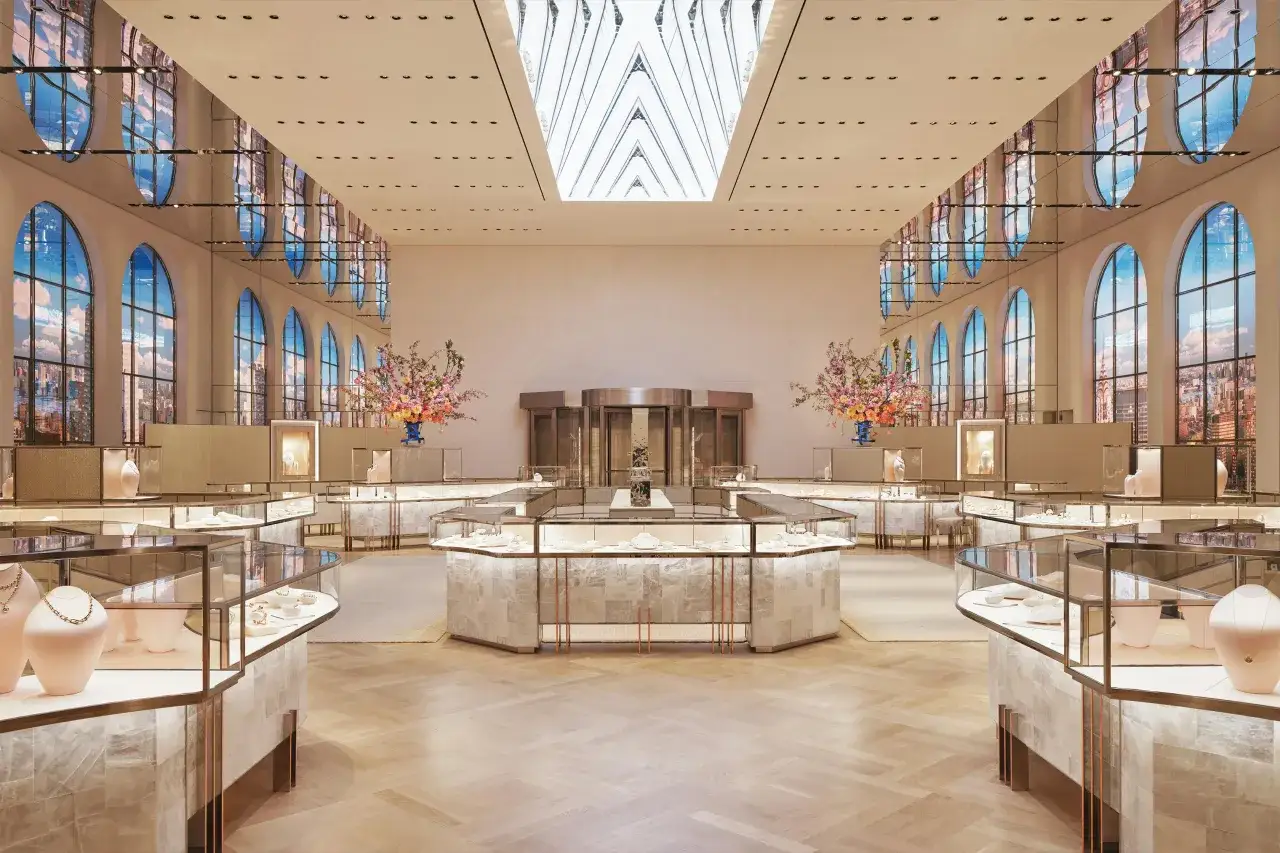 Zdjęcie Tiffany &amp; Co. i LVMH: Kulisy przejęcia i nowa era