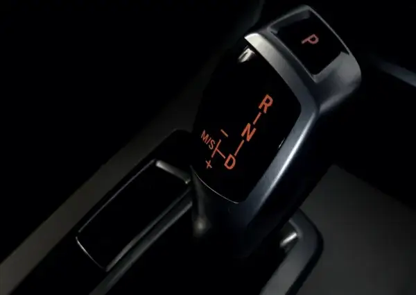 Zdjęcie Wymiana oleju w automatycznej skrzyni biegów - co ile i dlaczego to ważne