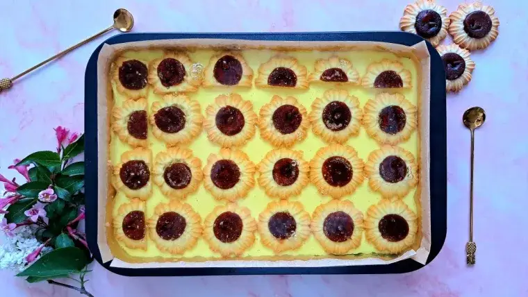 Zdjęcie Prosty przepis na ciasto margaretka – krok po kroku z dekoracją i wskazówkami