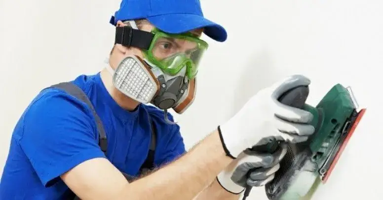 Zdjęcie Czym szlifować gips szpachlowy, aby uzyskać idealnie gładką powierzchnię