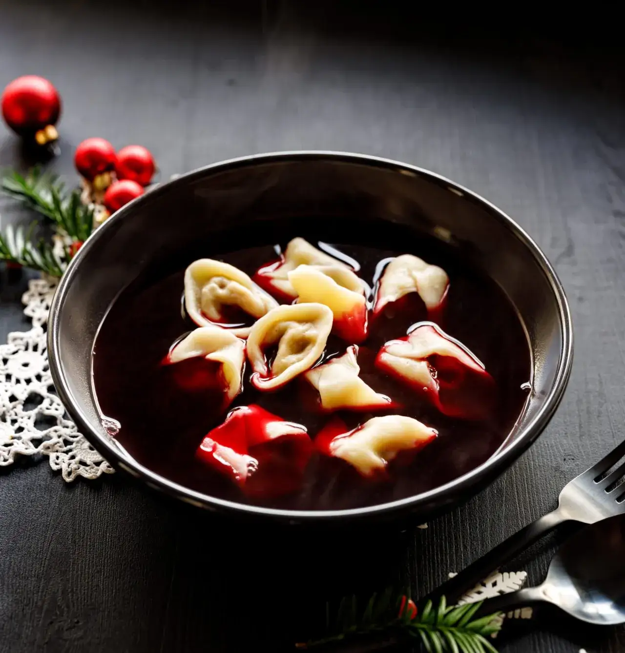 Zdjęcie Jaką zupę na Wigilię wybrać? Poznaj tradycyjne przepisy i smaki