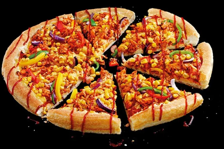 Zdjęcie Ile kosztuje mała pizza w Pizza Hut? Zaskakujące ceny i smaki