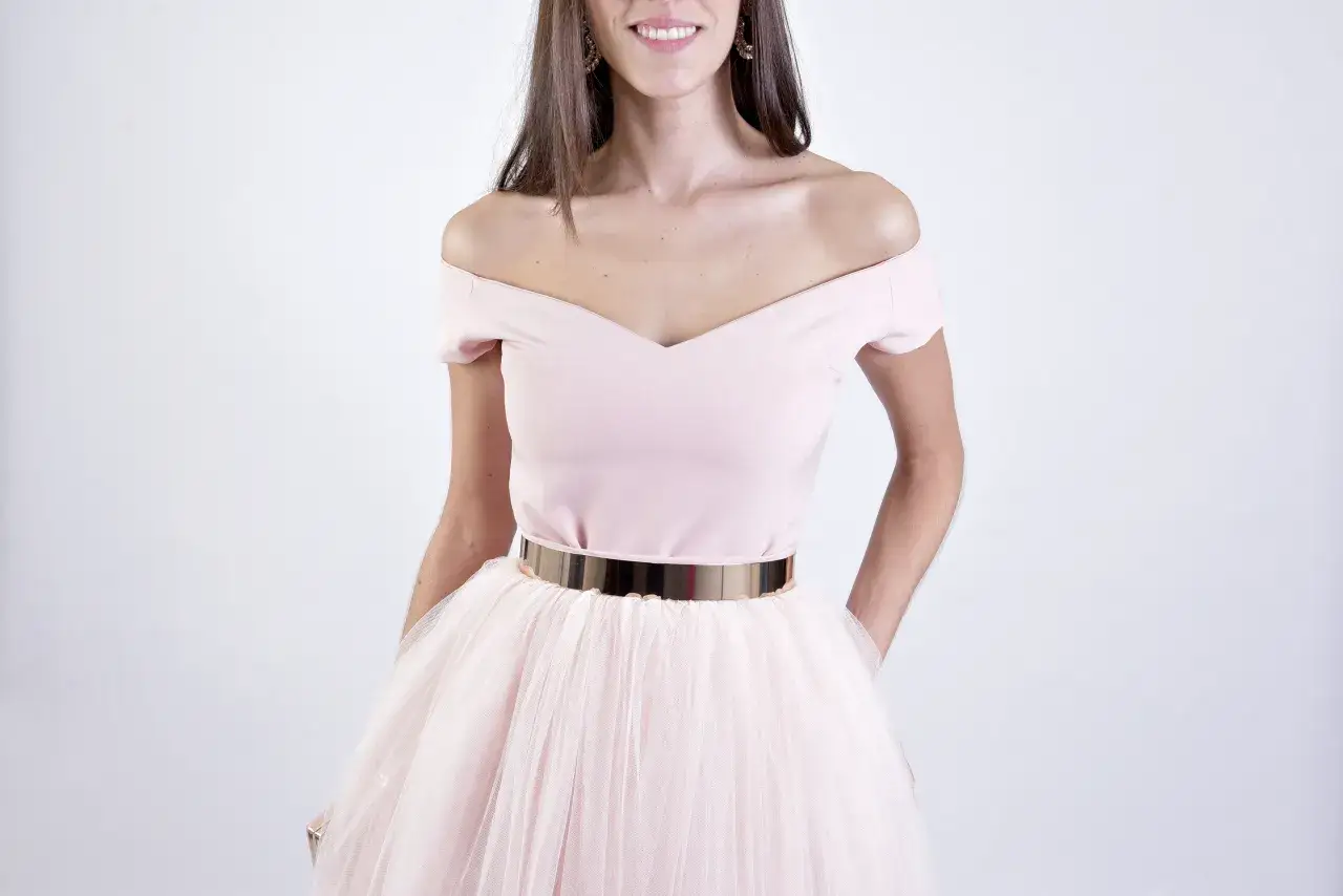 Zdjęcie Falda y top para boda: la gu&iacute;a chic para invitadas perfectas
