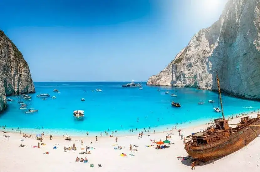 Zdjęcie Ile dokładnie trwa lot z Katowic na Zakynthos? Sprawdź czasy i przesiadki