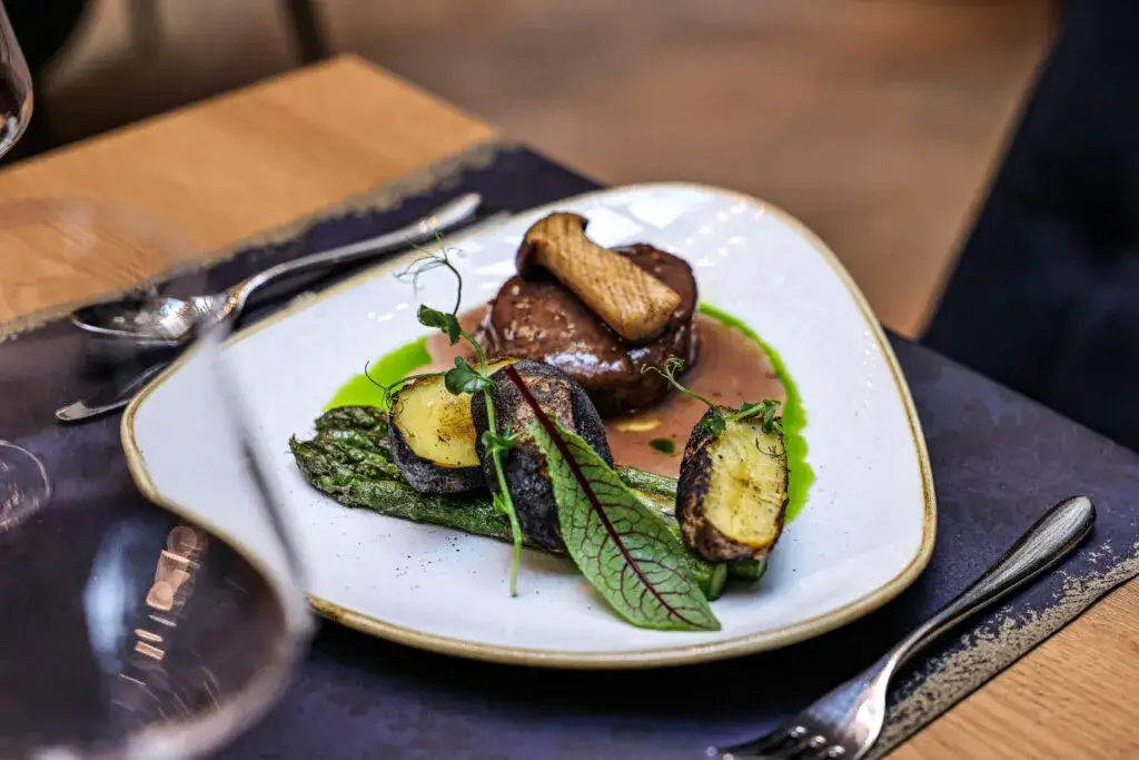 Zdjęcie Katowice gdzie zjeść: najlepsze miejsca na smaczny obiad i lunch