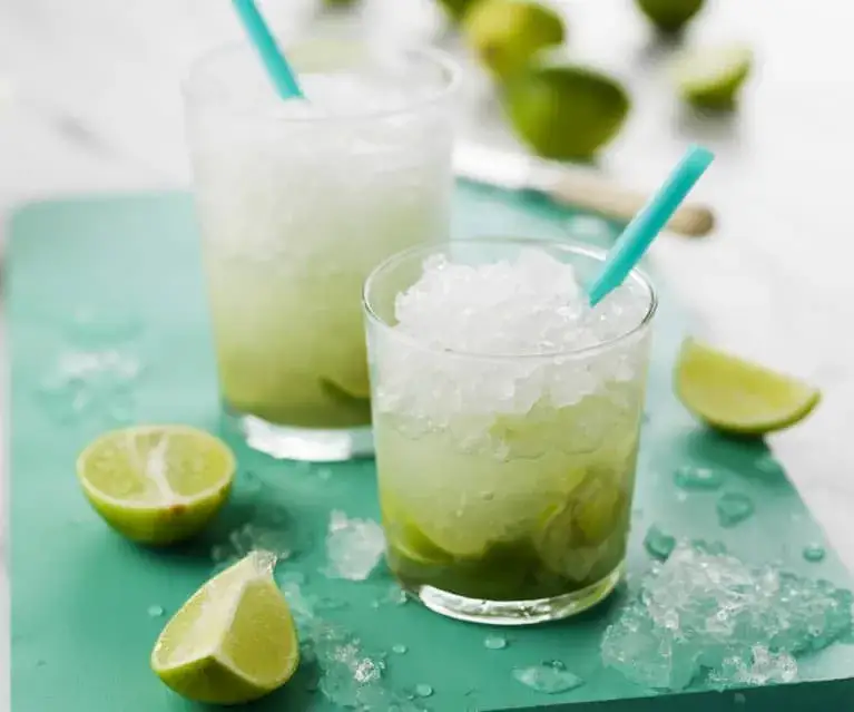 Zdjęcie Jak przygotować idealną caipirinha - przepis i ciekawostki o koktajlu