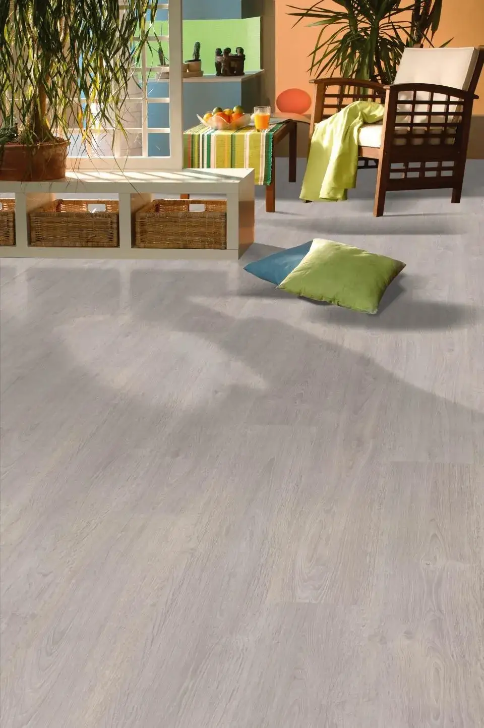 Zdjęcie Podłoga drewniana czy panele - co wybrać, aby uniknąć kosztów?