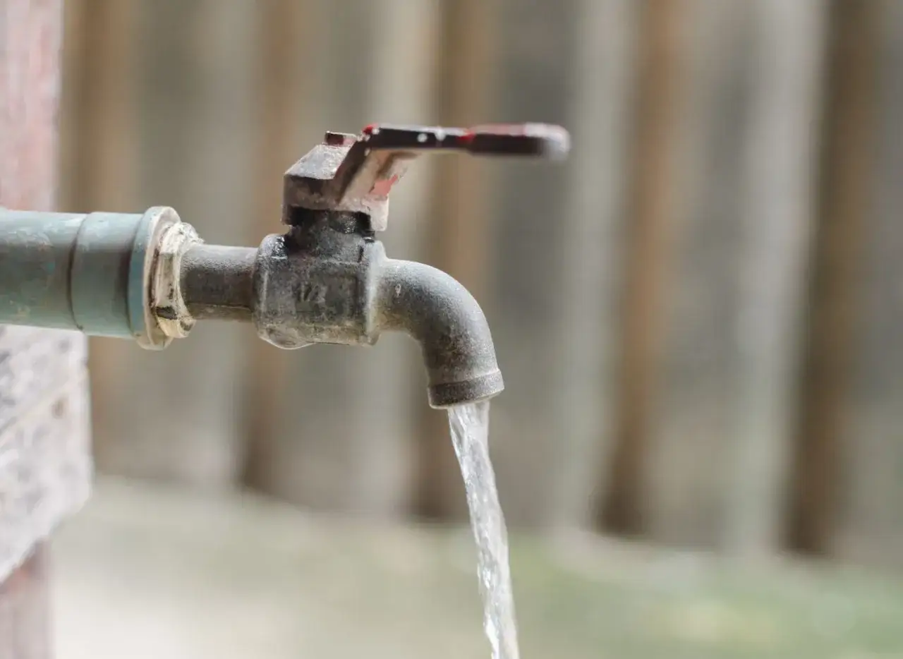 Zdjęcie Jak zrobić kran ogrodowy, aby uniknąć problemów z wodą i mrozem