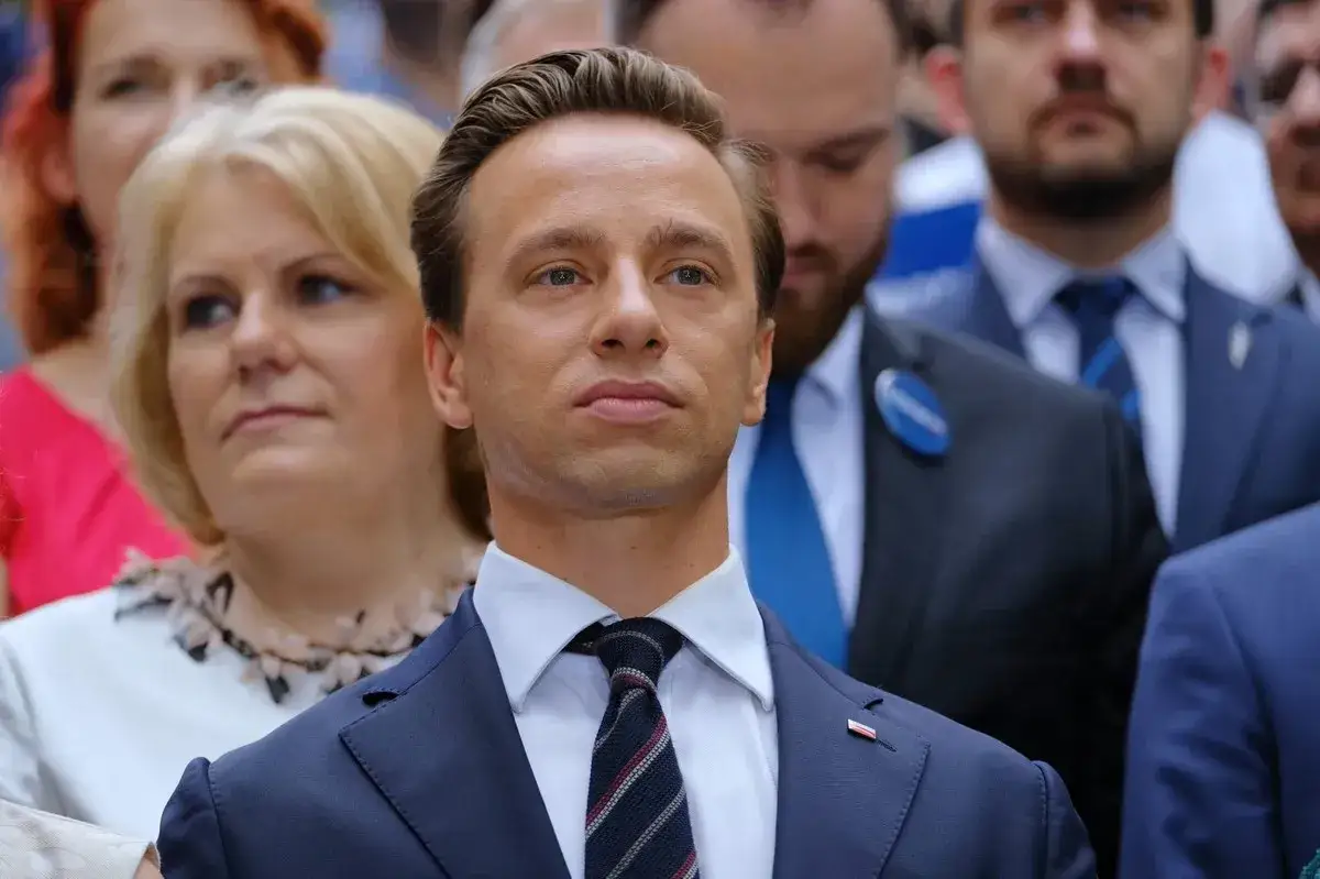 Zdjęcie Kim jest Krzysztof Bosak? Kontrowersje i kluczowe osiągnięcia