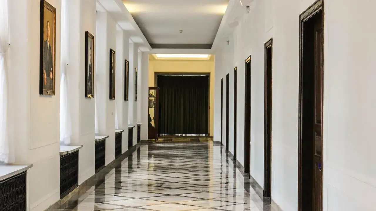 Zdjęcie Ile zarabia poseł? Zaskakujące fakty o wynagrodzeniu posłów w Polsce