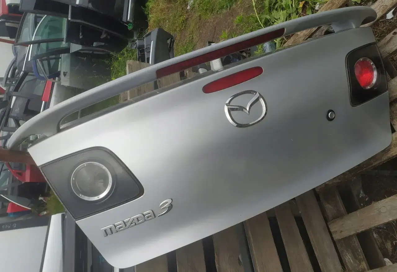 Zdjęcie Najlepsze spoilery do mazdy 3 bk - wybierz idealny dla siebie