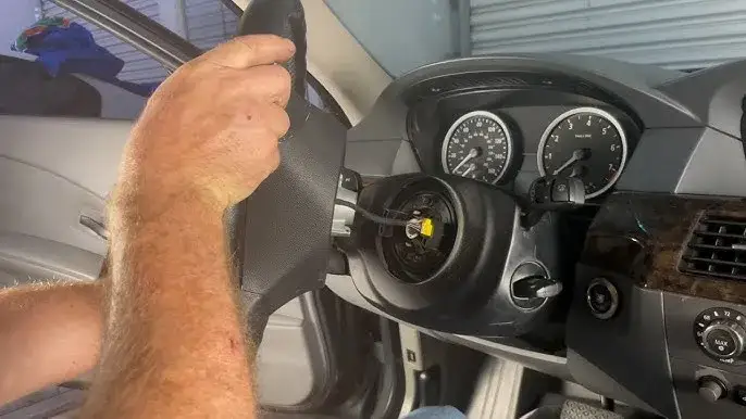 Zdjęcie Jak skutecznie wyjąć maglownicę w BMW E60 bez zbędnych problemów