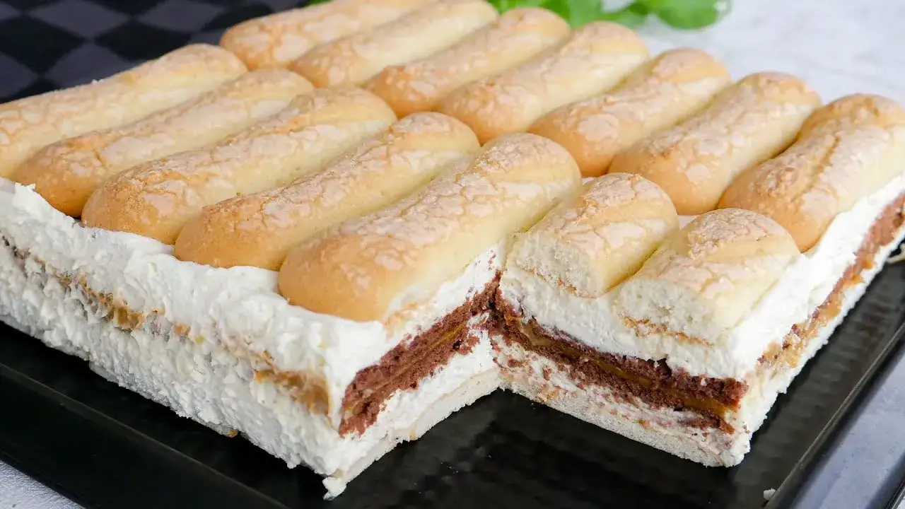 Zdjęcie Jak zrobić proste ciasto na jasnym biszkopcie? Sprawdzone przepisy