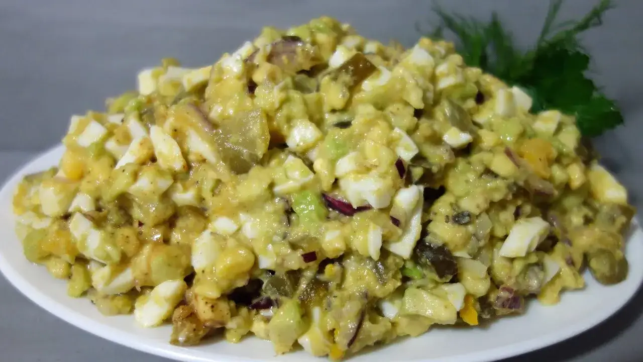 Zdjęcie Jak zrobić sałatkę z awokado, by zachwycić smakiem i zdrowiem