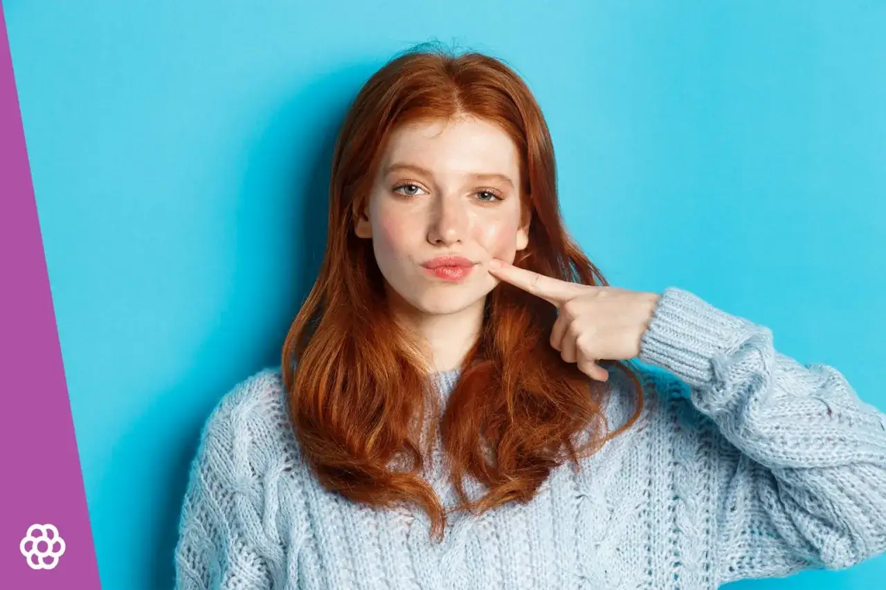 Zdjęcie Jak dobrać idealną szminkę do rudych włosów? Sprawdź najlepsze odcienie i porady!