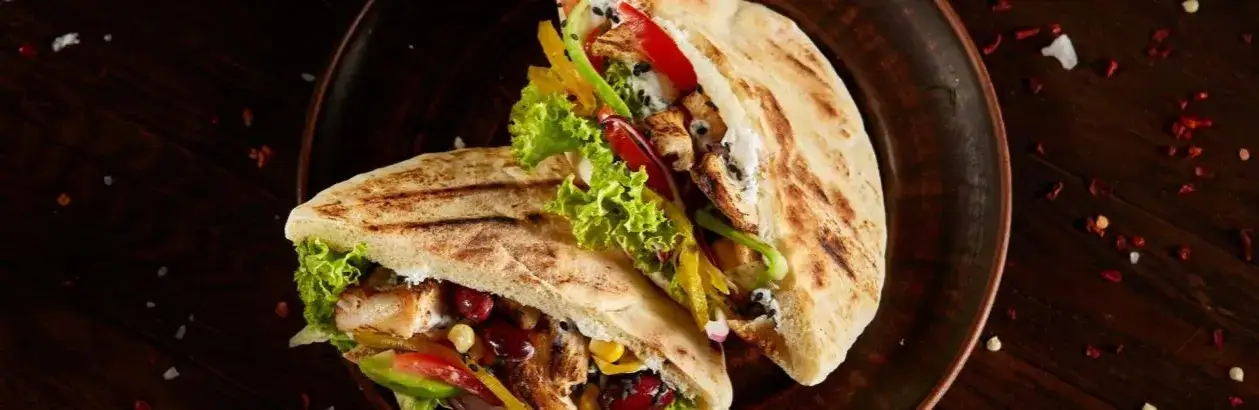 Zdjęcie Ile kalorii ma kebab w cieście? Zaskakujące różnice w kaloryczności