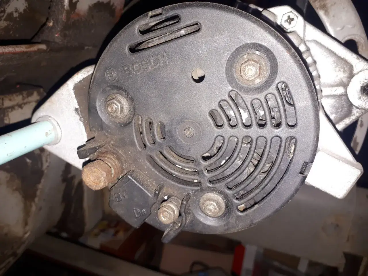 Zdjęcie Jak bezpiecznie podłączyć alternator w Tico? Uniknij kosztownych błędów