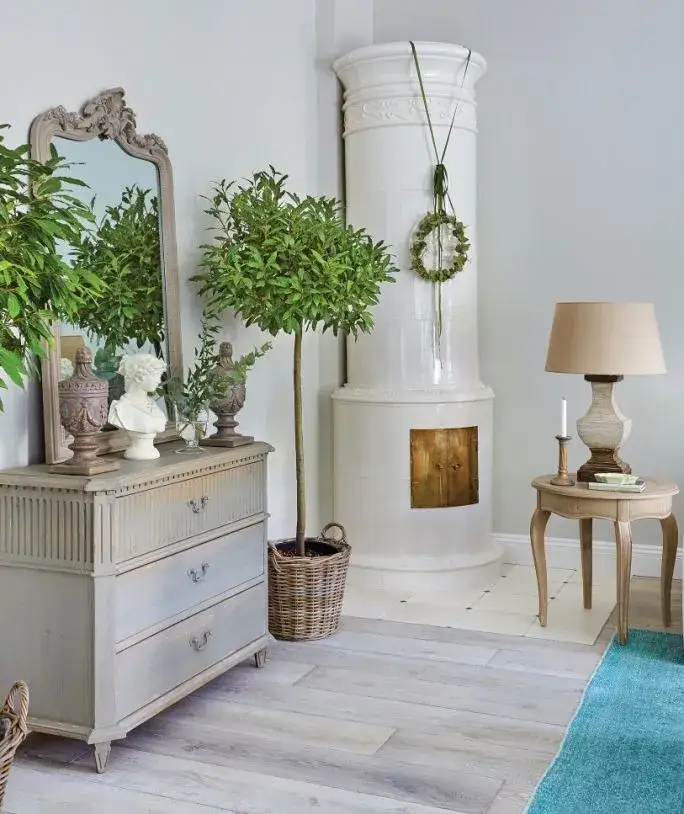 Zdjęcie Jak udekorować komodę w salonie: 15 inspirujących pomysłów