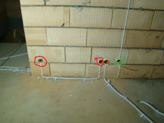 Zdjęcie Jak podłączyć kable do gniazdka - uniknij niebezpieczeństw i błędów