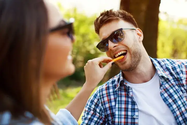 Zdjęcie Ile kalorii mają frytki? Odkryj, co naprawdę jesz w fast foodach