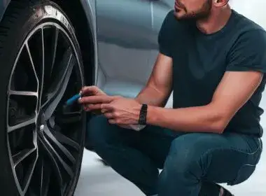 Zdjęcie Jak skasować błąd ciśnienia opon BMW E90 i uniknąć problemów z bezpieczeństwem