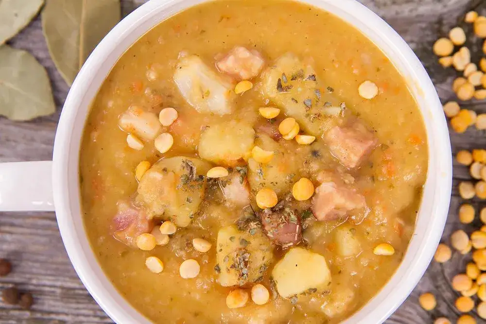Zdjęcie Jak ugotować zupę grochową: przepis na tradycyjną polską potrawę