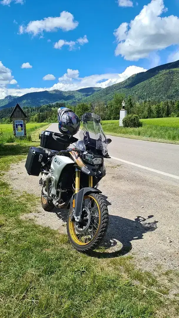 Zdjęcie Trasa motocyklowa dookoła Tatr: malownicze widoki i niezbędne porady