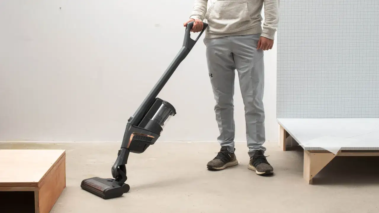 Miele Triflex removable battery vs Dyson battery