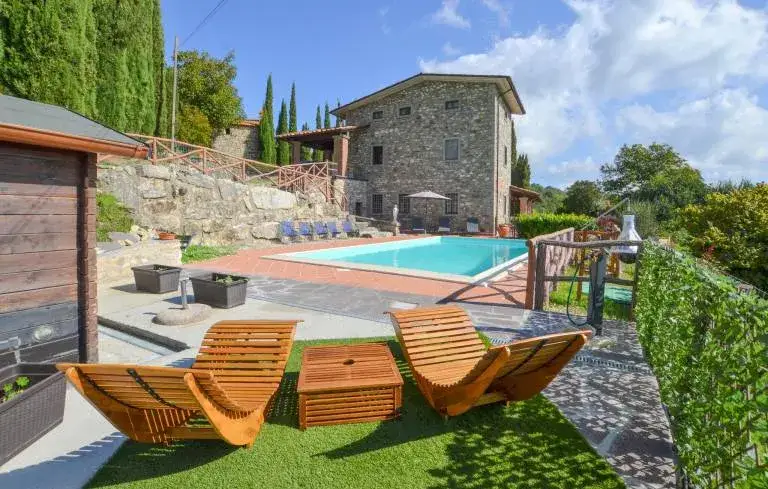 różne typy zakwaterowania we Włoszech, hotel, agroturystyka, apartament