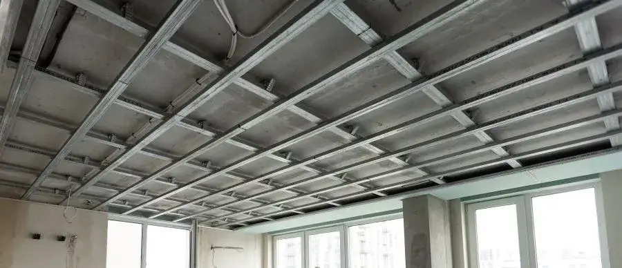 Konstrukcja sufitu podwieszanego z profili CD UD