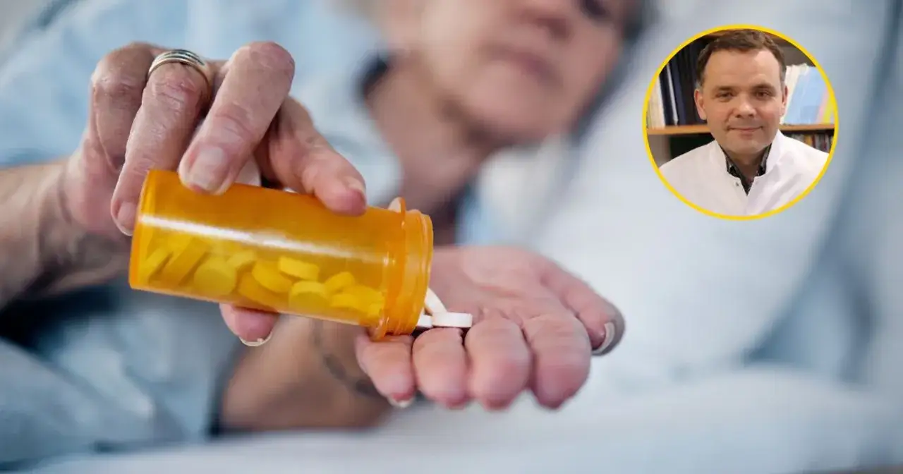 Lekarz wyjaśnia, dlaczego starsi ludzie dużo śpią, gdy podaje leki.