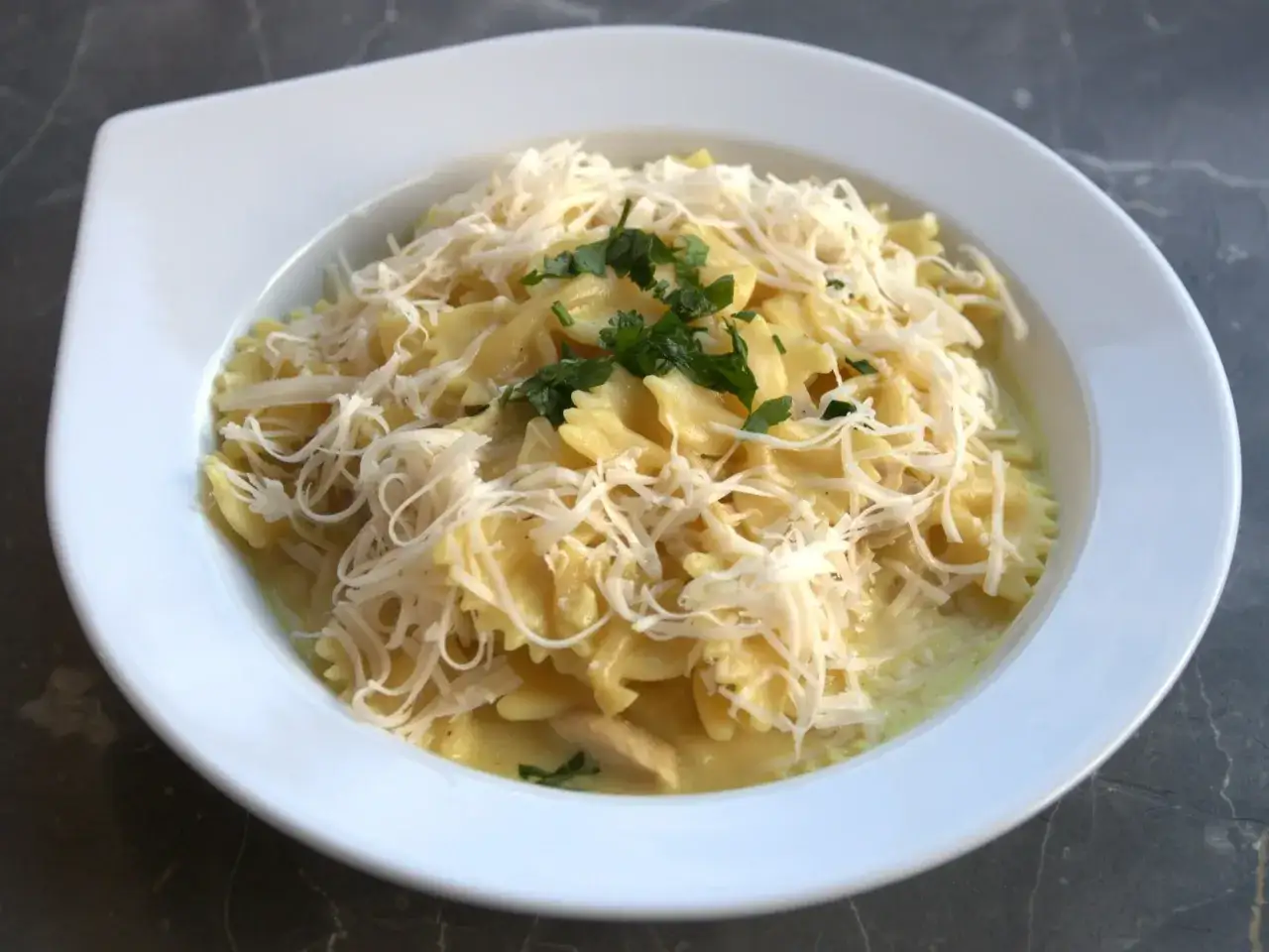 szybkie dania z gotowanego kurczaka