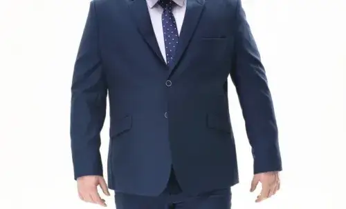 mężczyzna garnitur granatowy chrzciny