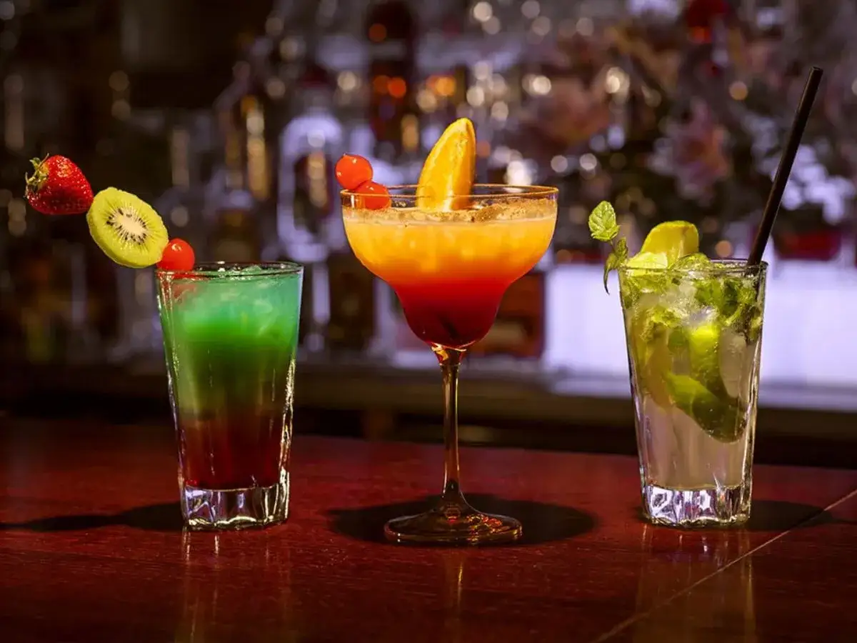 kolorowe mocktaile bezalkoholowe