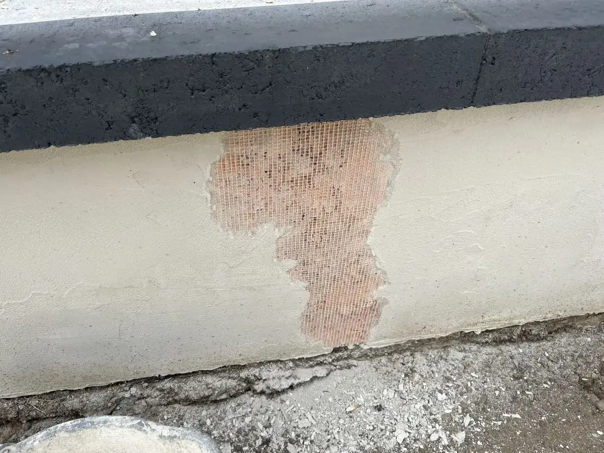 Naprawa płotu betonowego krok po kroku